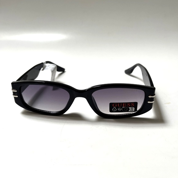 New GUESS Slim Sunglasses GO00071 Acetate Black Retro Look 1950\'s Silver Detail